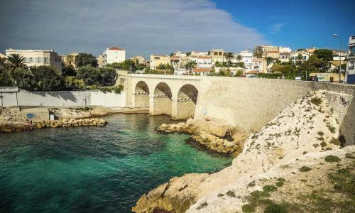 Photo Cabanon les pieds dans l'eau (Marseille)